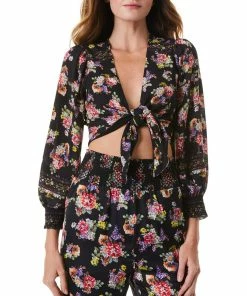 Best reviews of 🎉 alice + olivia Marlee Crop Top for 👩 women 🎉