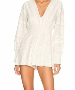 Budget ❤️ Alice + Olivia Darla Romper in Off White for 👩 women ⭐